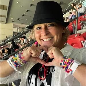 Meet your Posher, Amy